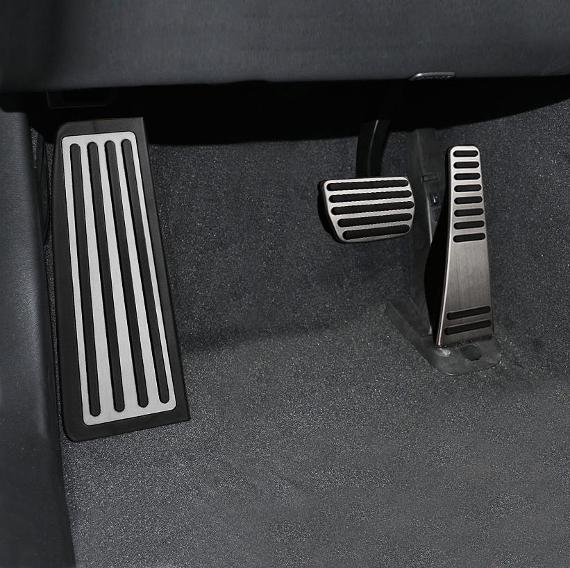 ulsap8 Car Accelerator Brake Pedal Footrest Pedal Plate Cover For Volvo XC60 XC90 S90 v90 s60 v60 xc40 Accessories 2022-25