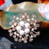 Temperament Big Snowflake Pearl Brooch Women'S Versatile Diamond-Encrusted Brooch Creative Anti-Light Pin Suit With Accessories