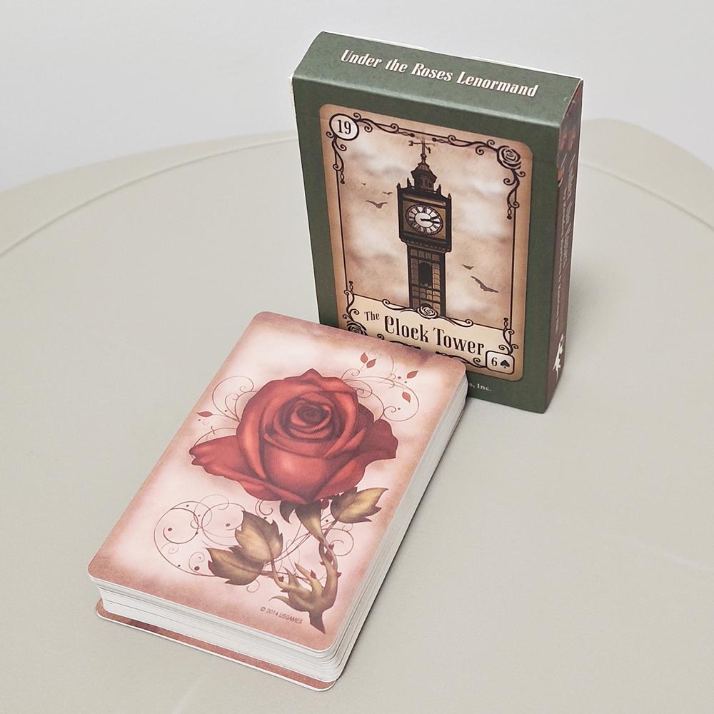 Карты Ленорман «Под розами» Очаровательная колода Пти Ленорман из 40 карт, представленная с нежными иллюстрациями в сепии 9*6 см