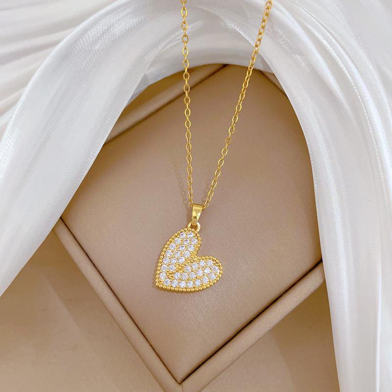 Full Diamond Love Fashion Light Luxury Temperament Gorgeous Full Diamond Necklace Female Versatile Collarbone Chain Titanium Steel Chain
