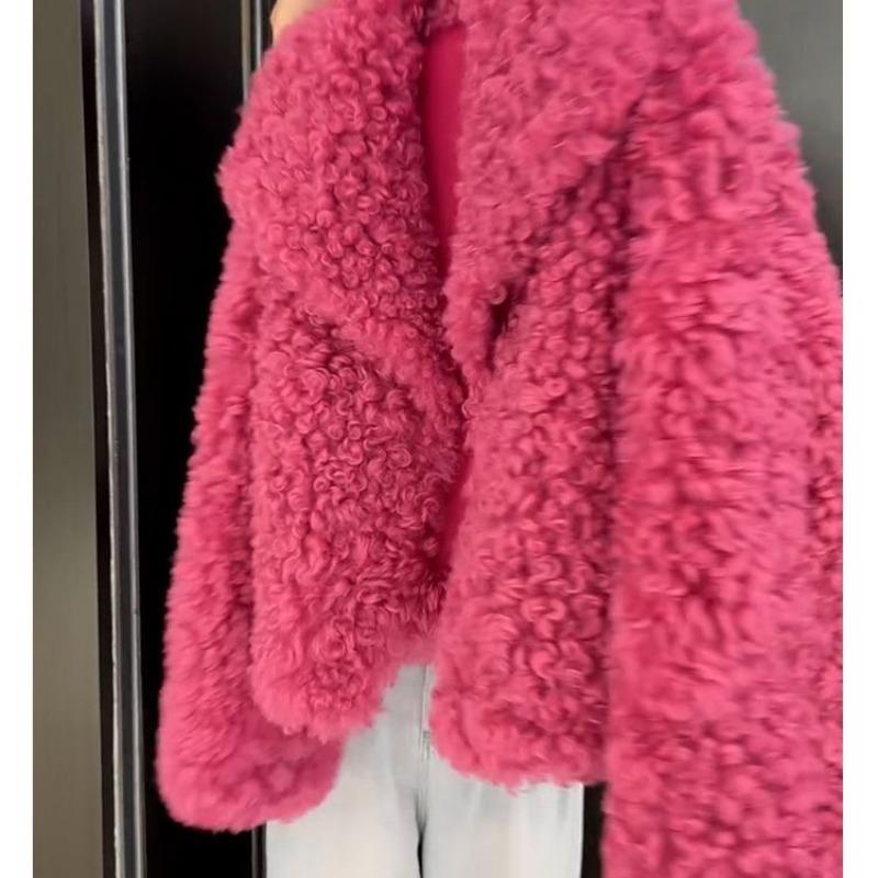 Зимние новые модели популярны в этом году для омоложения, красивое пальто из искусственного меха цвета розовой розы с подкладкой из овечьей шерсти для женщин