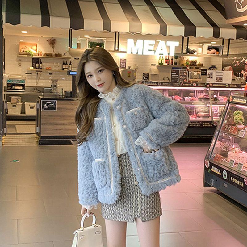2025 Новое очаровательное пальто для дочери Свободное пальто для девочки Очаровательное плюшевое норковое женское верхнее роскошное плюшевое пальто Милое студенческое пальто для девочки
