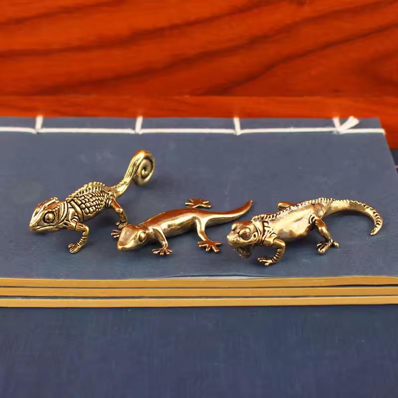 Gecko Figure Home Decor Small Ornaments Antique Brass Animal Figurines Tea Pet Desk Decorations Home Decor Accessories