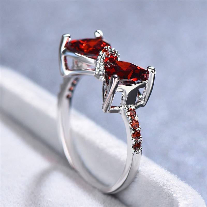 Женское кольцо в виде банта в ассортименте