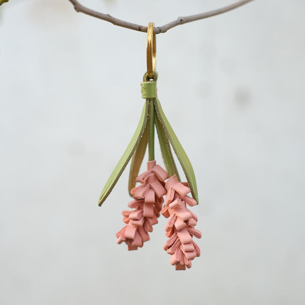 Очаровательный лавандовый брелок из коровьей кожи для женской сумки, модный брелок, прочный, изысканное исполнение, украшение для сумки, аксессуары для сумки