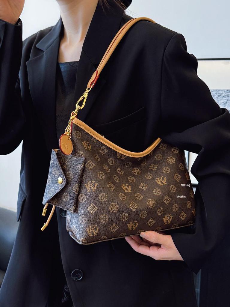 Ретро Классическая Сумка Под Мышку с Монограммой: Европейский и американский стиль