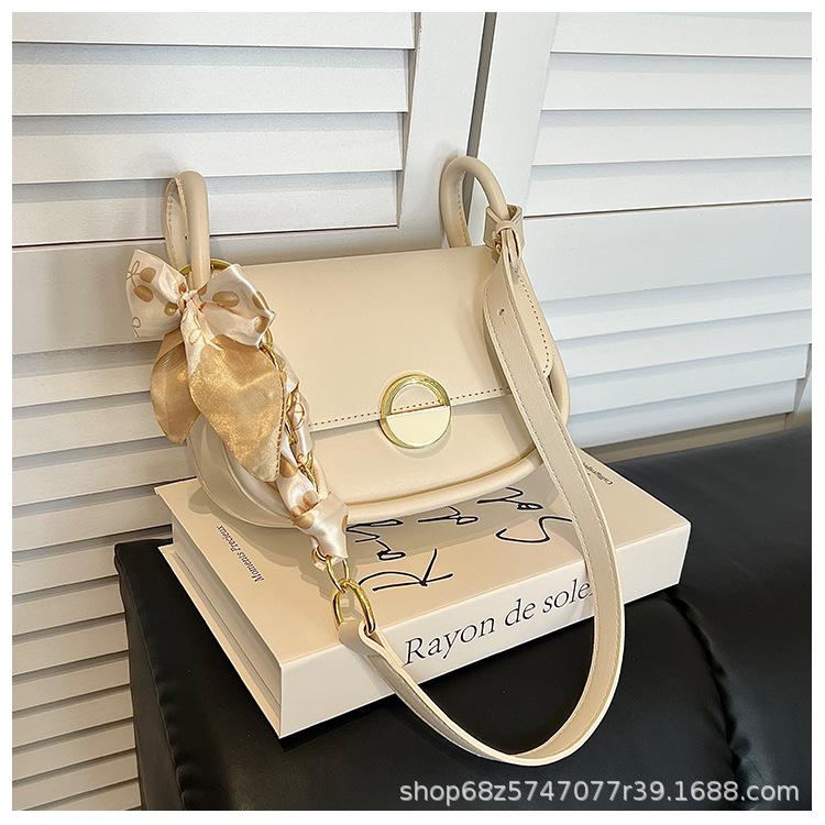 Fashionable Small Bag Women's 2025 New Work Commuter Bag One-shoulder Crossbody with High-end Summer Commuter Satchel