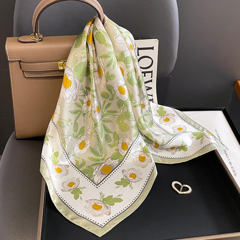 Новый Ретро Маленький Цветочный Шарф-Шаль из Тутового Шелка Модный Маленький Свежий Омолаживающий Шарф Женский Универсальный Квадратный Шарф