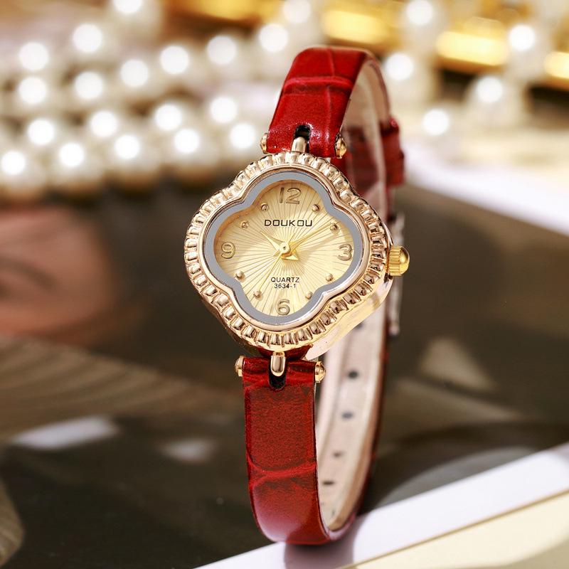 Clover Womens Valentines Day Lucky Quartz Watch 2024 Elegant Simple Design With Temperament Belt
