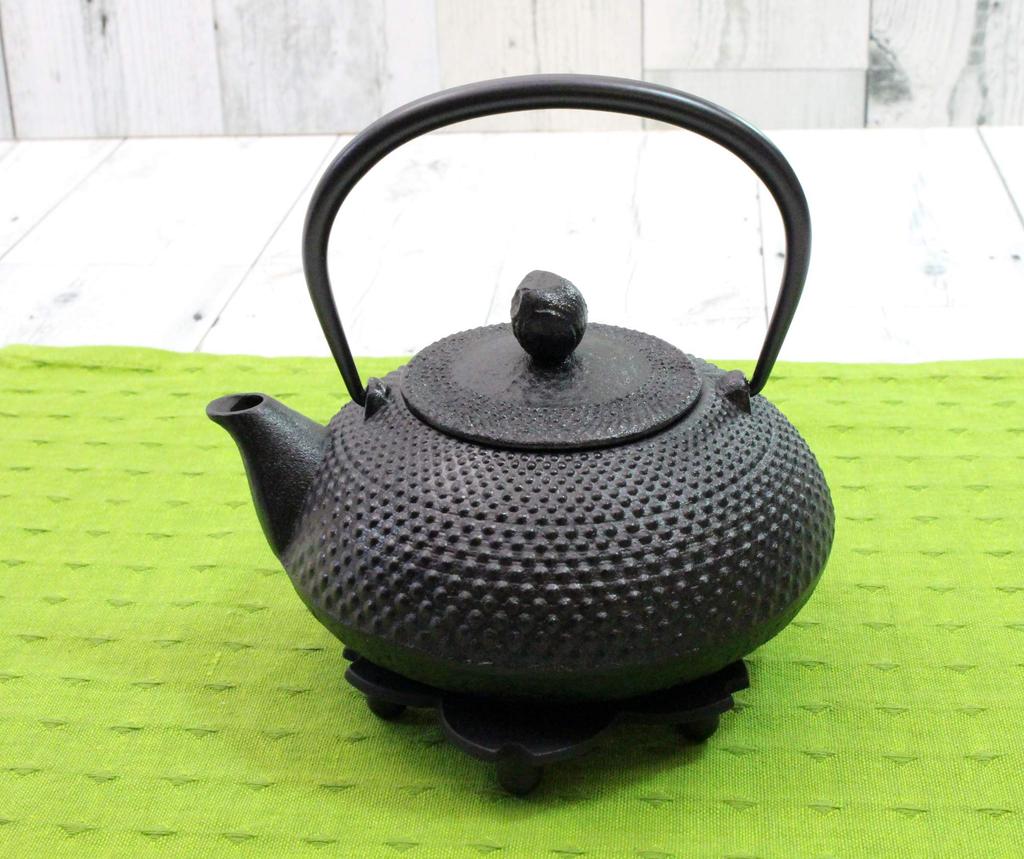 Новый Ikenaga Iron Works Живем с железом Железный чайник Hoju Доступна подарочная упаковка 0,6 л