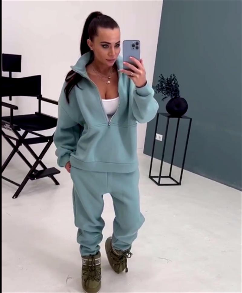 Европейская и американская женская мода Толстовка в японском стиле: Премиальный флисовый однотонный вязаный комплект-двойка, коллекция 2023.