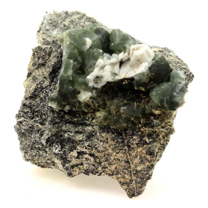 Pierres et Minéraux. Prehnite. 1095.0 ct. La Combe de la Selle, Bourg d'Oisans, France..