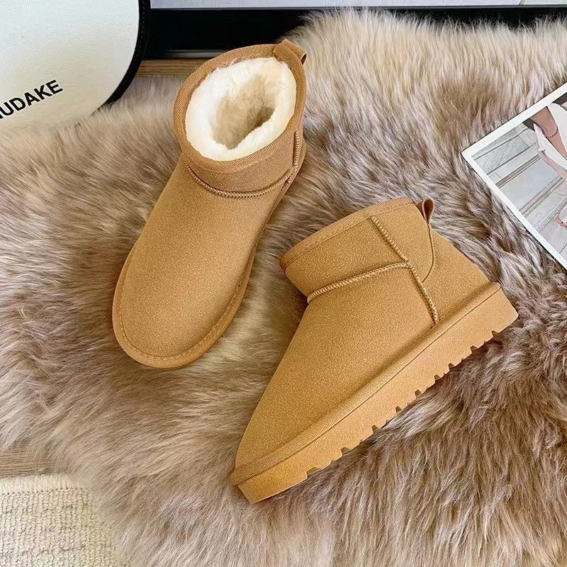 Snow Boots Women's Winter Velvet Thickened 2024 New Sleeve Warm Bread Shoes Flat Bottom Non-slip Lightweight Cotton Shoes