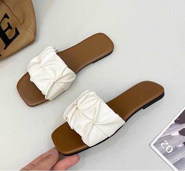 Летние тапочки для женщин, плиссированные шлепанцы, балетки, 2024, новые корейские тапочки, женские сандалии, зеленые туфли без застежек, большой размер 36-43