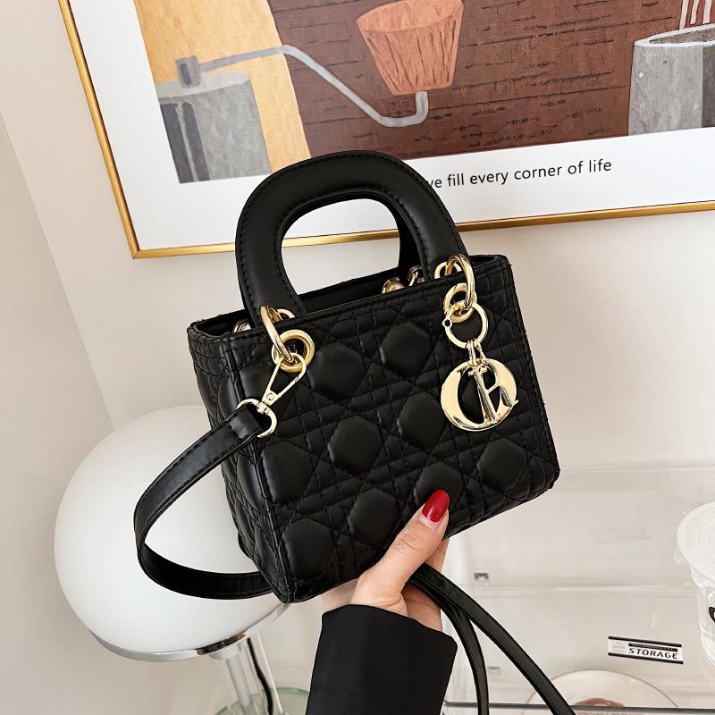 2025 Quilted Diamond Lady Bag: Stylish, Versatile Handbag for Work & Commute