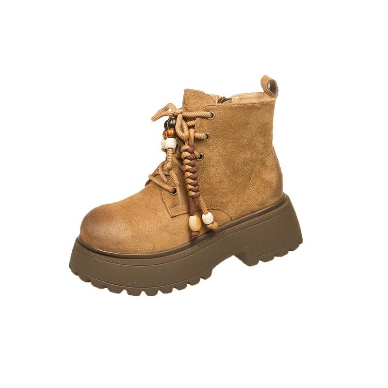 Ретро ботинки Мартин на толстой подошве с увеличением высоты для женской коллекции осень 2025, новые модные облегающие короткие ботинки на шнуровке цвета ревеня