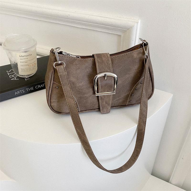 Корейская версия простой маленькой квадратной сумки 2024 года, нишевый дизайн, новая женская сумка, ретро-сумка через плечо, модная иностранная сумка под мышкой