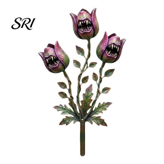 Whimsical Garden Stake Carnivorous Plant Decoration Rusty 2D Flat Flytrap Sculpture for Yard Art Lawn Flower Bed Planter Unique