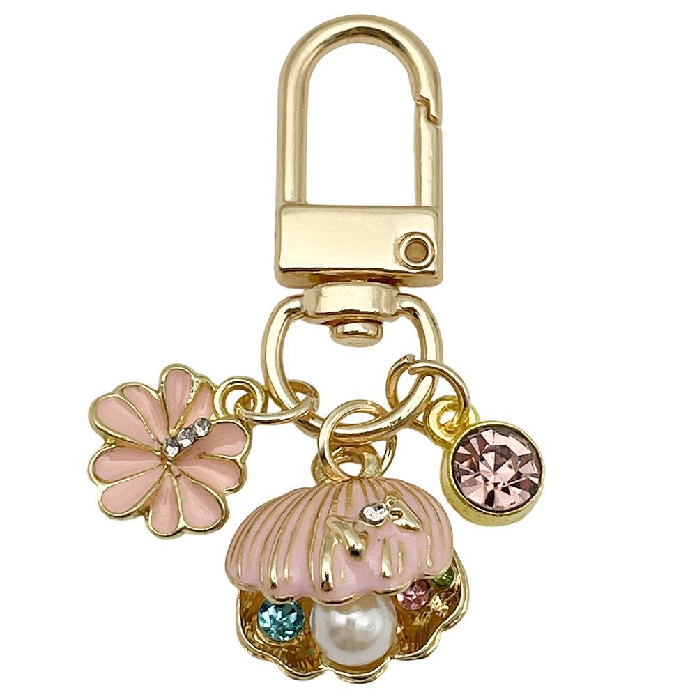 Creative Alloy Seashell and Pearl Keychain Pendant