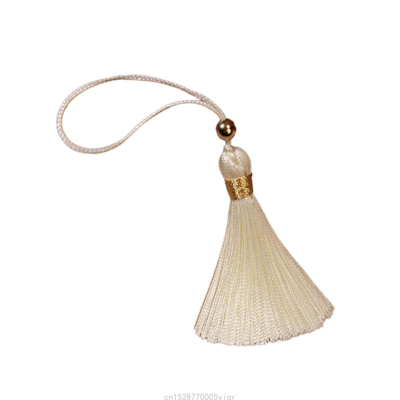 Fashionable Tassels in Vibranting Color for Jewelry and Decoration Wear AXYD