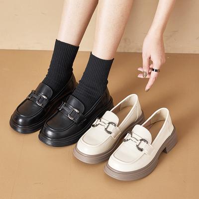 Весенние новые универсальные винтажные туфли на платформе с мягкой подошвой в британском стиле с металлической пряжкой, маленькие кожаные туфли, женская обувь