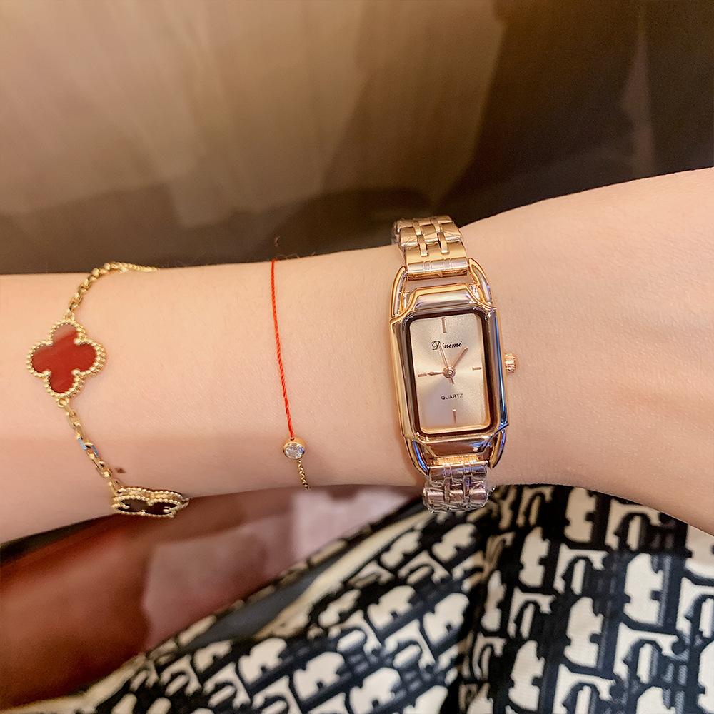 Модные темпераментные часы со стальным ремешком для ежедневных поездок на работу, кварцевые часы, женские простые часы с двумя стрелками