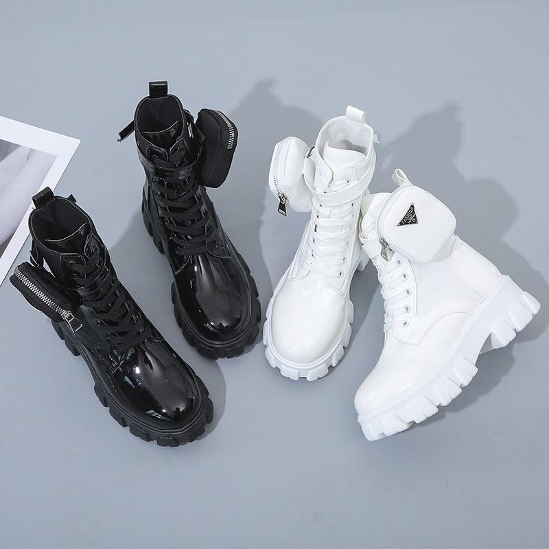 Женская модная обувь, черные мотоциклетные ботинки «Мартенс» на платформе в стиле панк, туфли на массивном каблуке со шнуровкой и пряжкой, карманы, туфли из искусственной кожи