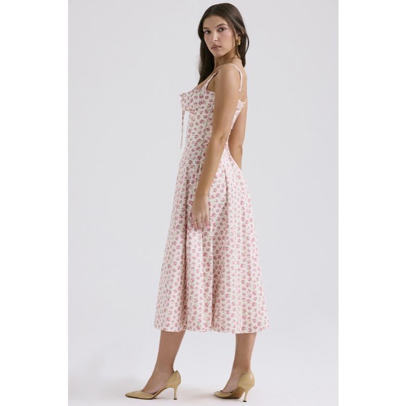 Летнее облегающее платье-комбинезон