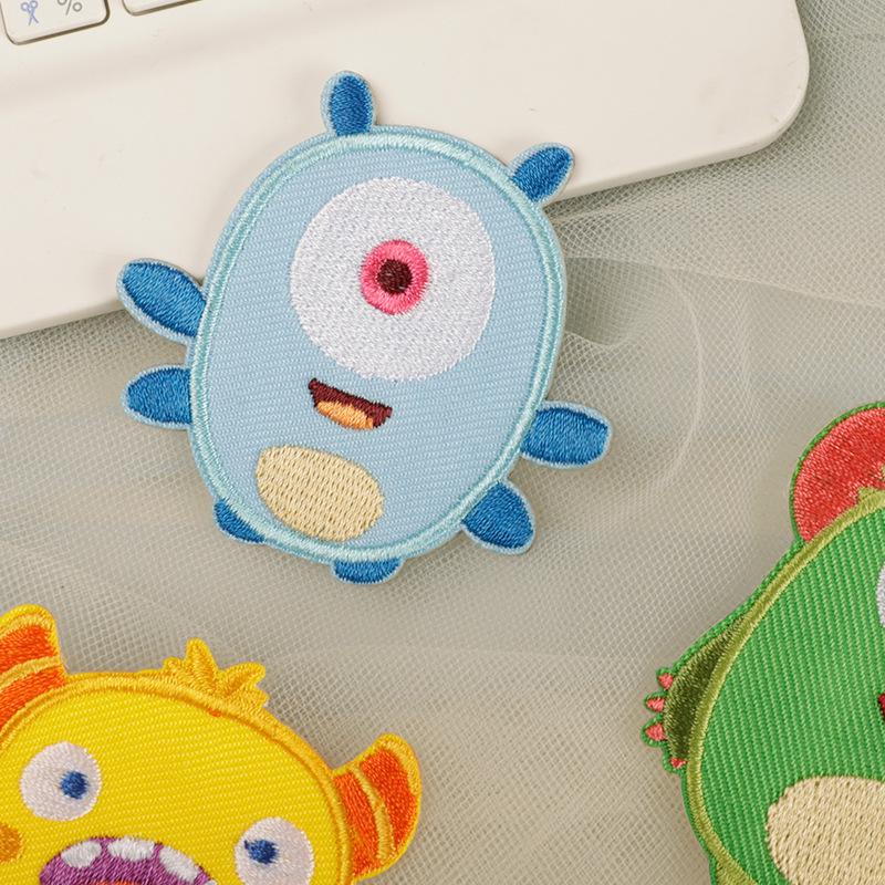 Мультяшный монстр самоклеящиеся вышитые нашивки наклейки для самостоятельного изготовления аксессуаров для одежды