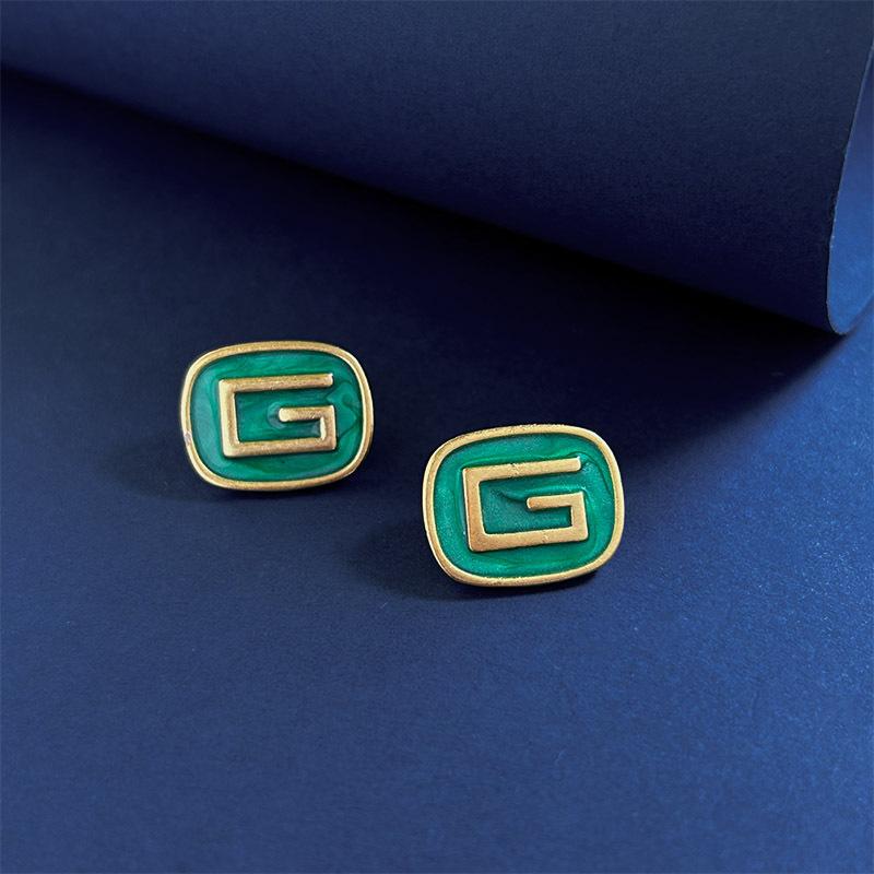 Серьги-гвоздики с зелеными каплями масла в стиле ретро в стиле Гонконга, женские повседневные простые овальные квадратные серьги-гвоздики с буквой G, холодный ветер