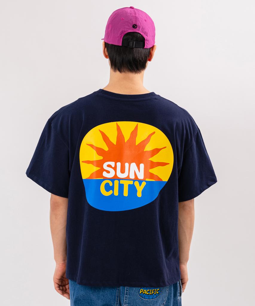 BIGWAVE COLLECTIVE Sun City Smile Boxer Fit T-Shirt (Navy)