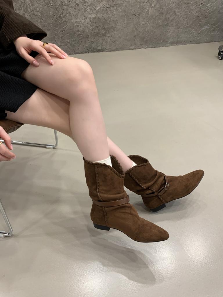 Vintage Matte Leather Pointed Pleated Pile Boots 2025 New Single Boots Square Heel Short Western Cowboy Boots Women