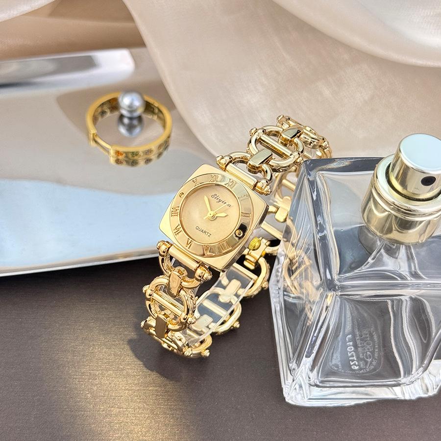 LP72 High-End Women's Skeleton Design Watch Square Roman Hour Markers Quartz Watches Elegant Bracelet Band Ladies Wristwatches