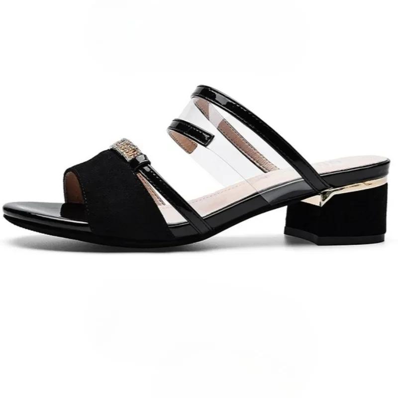 Мода 2025 Лето Женские Современные Шлепанцы Уличная Мода Металлическая Отделка Средний Каблук Сандалии для Нового Элегантного Платья с Открытым Носком Zapatos