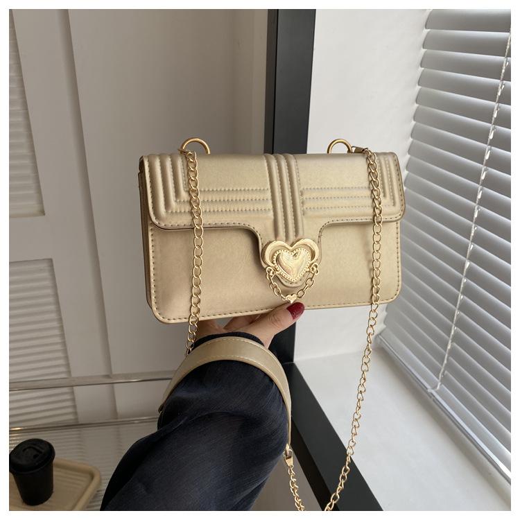 Женская сумка Маленькая квадратная сумка Love Chain Сумка через плечо Сумка-мессенджер в иностранном стиле Модные аксессуары Женская сумка