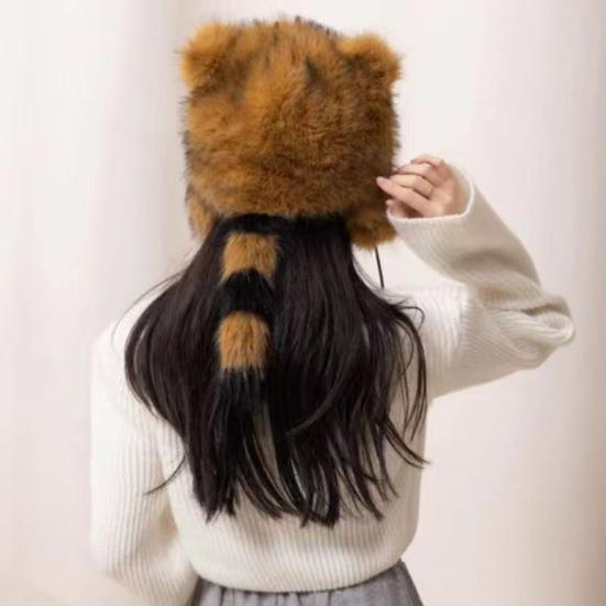 Детская зимняя шапка с завязкой и плюшевым шариком из толстого искусственного меха с рисунком енота на резинке