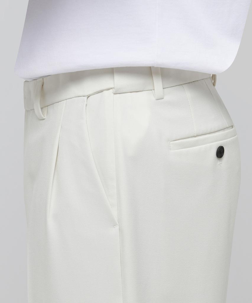 MUSINSA STANDARD Lightweight Wide Hidden Banding Crop Slacks [Cream]