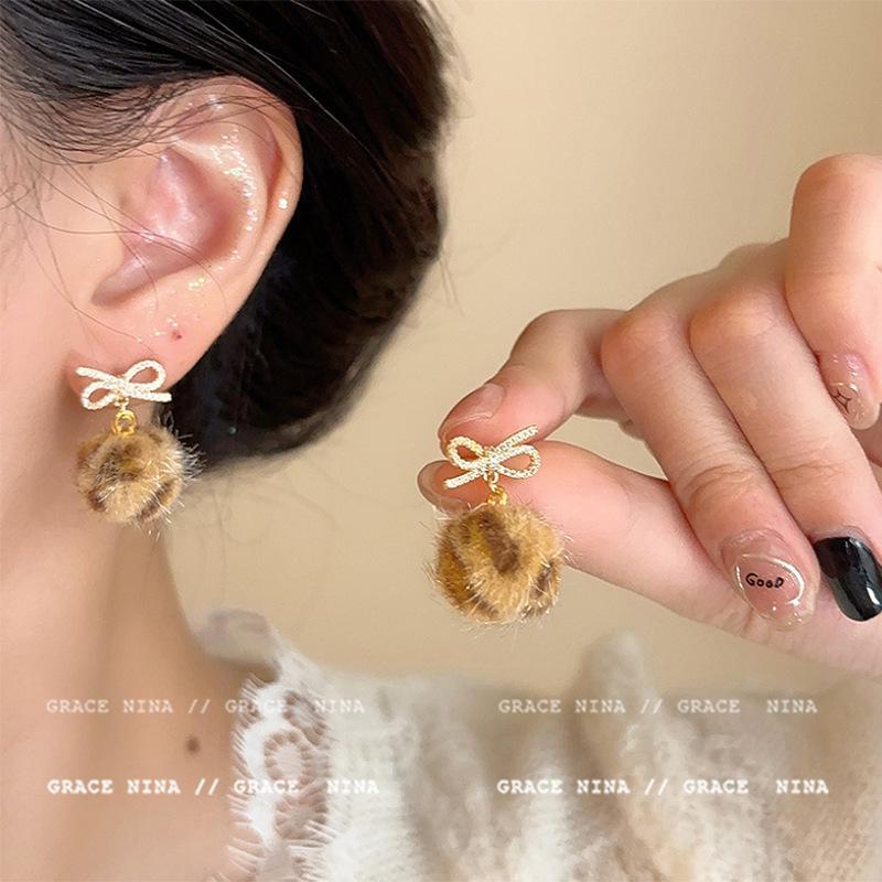 2024 Luxe Leopard Print Fur Ball Bow Earrings