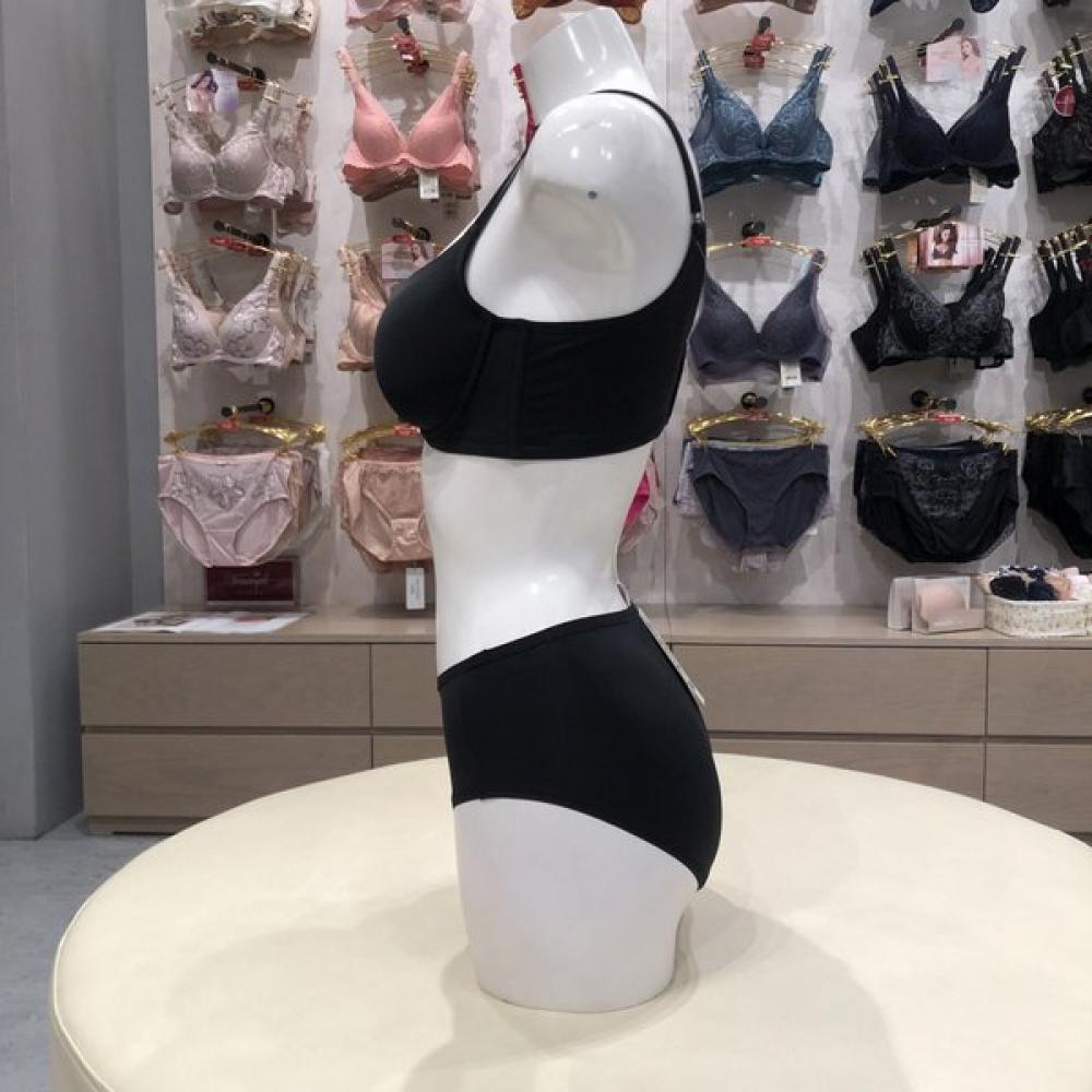 Triumph Черный Комплект Бюстгальтер и Трусики 75c 85e Модель Tce002475tbe002526k9