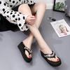 Women's Summer Platform Rhinestone Beach Slippers: Stylish, Soft-Soled High-Heeled Flip-Flops for a Fashionable Holiday.