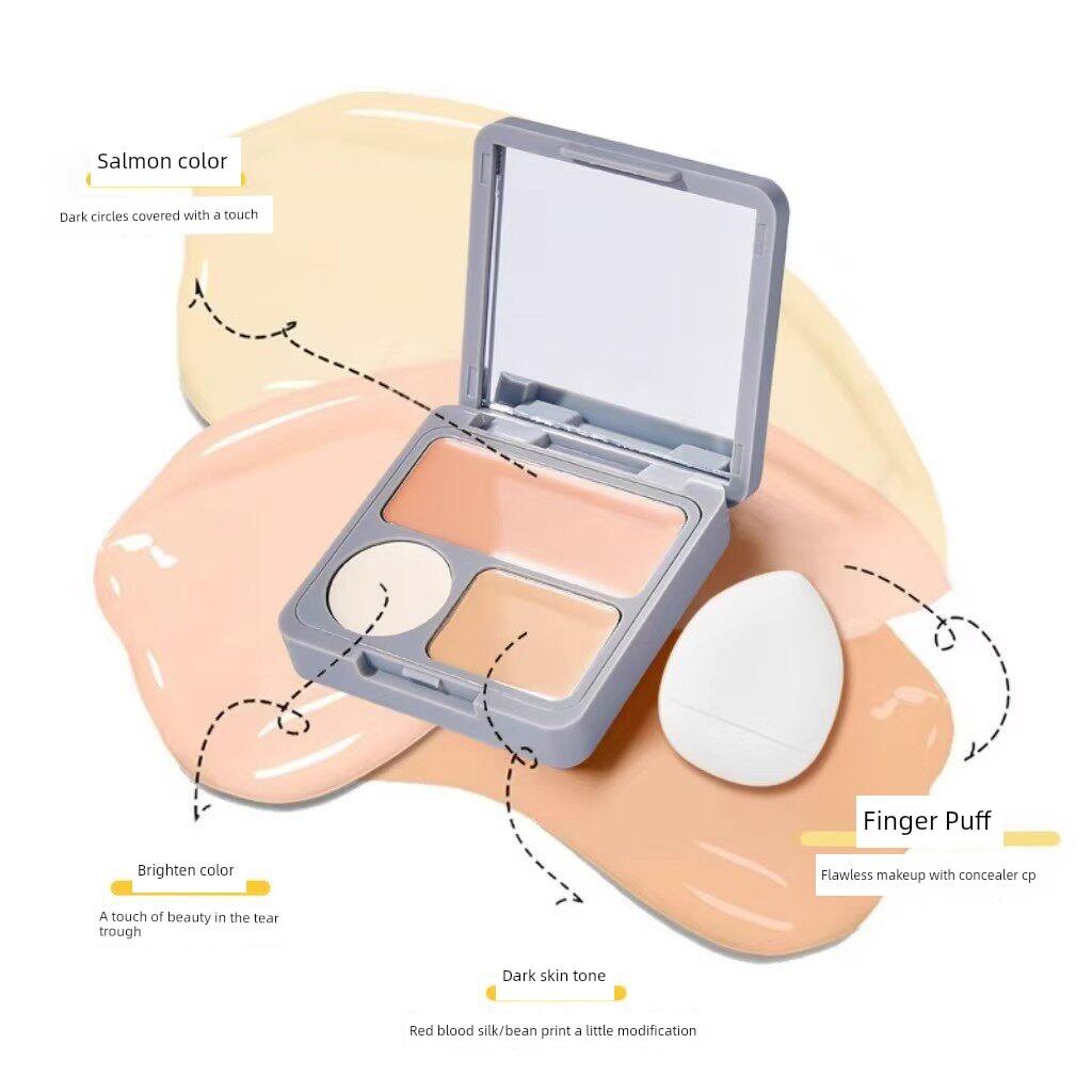 The Popular Three-Color Concealer Palette Covers Spots, Acne Marks, Dark Circles, and Brightens Skin Tone for Beginners