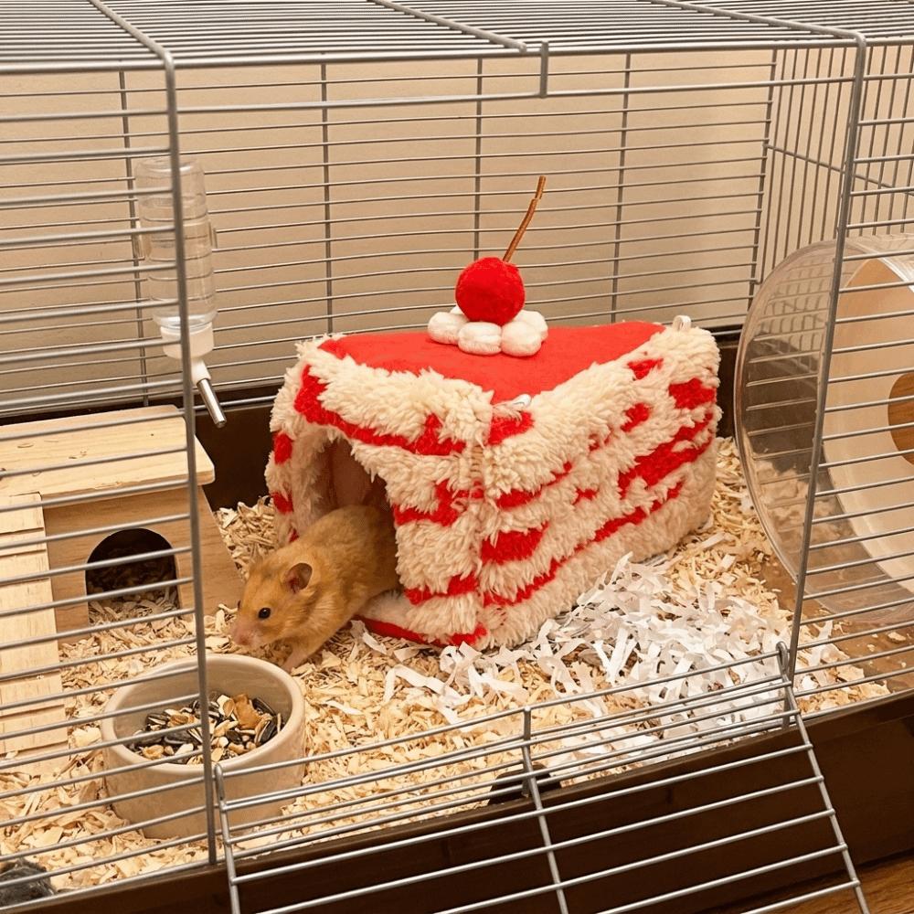 Thickened Simulated Cake Hamster Nest Warm Plush Pet Bed Small Pet Sleeping House Cold Weather