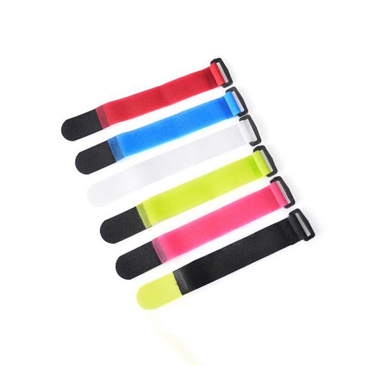 Кабель передачи данных с обратной пряжкой, ремешок-липучка для крепления груза и квадратная пряжка.