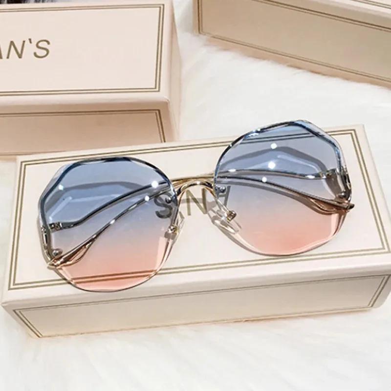 Elegant Square Sunglasses Women Men Outdoors Casual Sun Glasses Female Male Designer Mirror Travel Shades