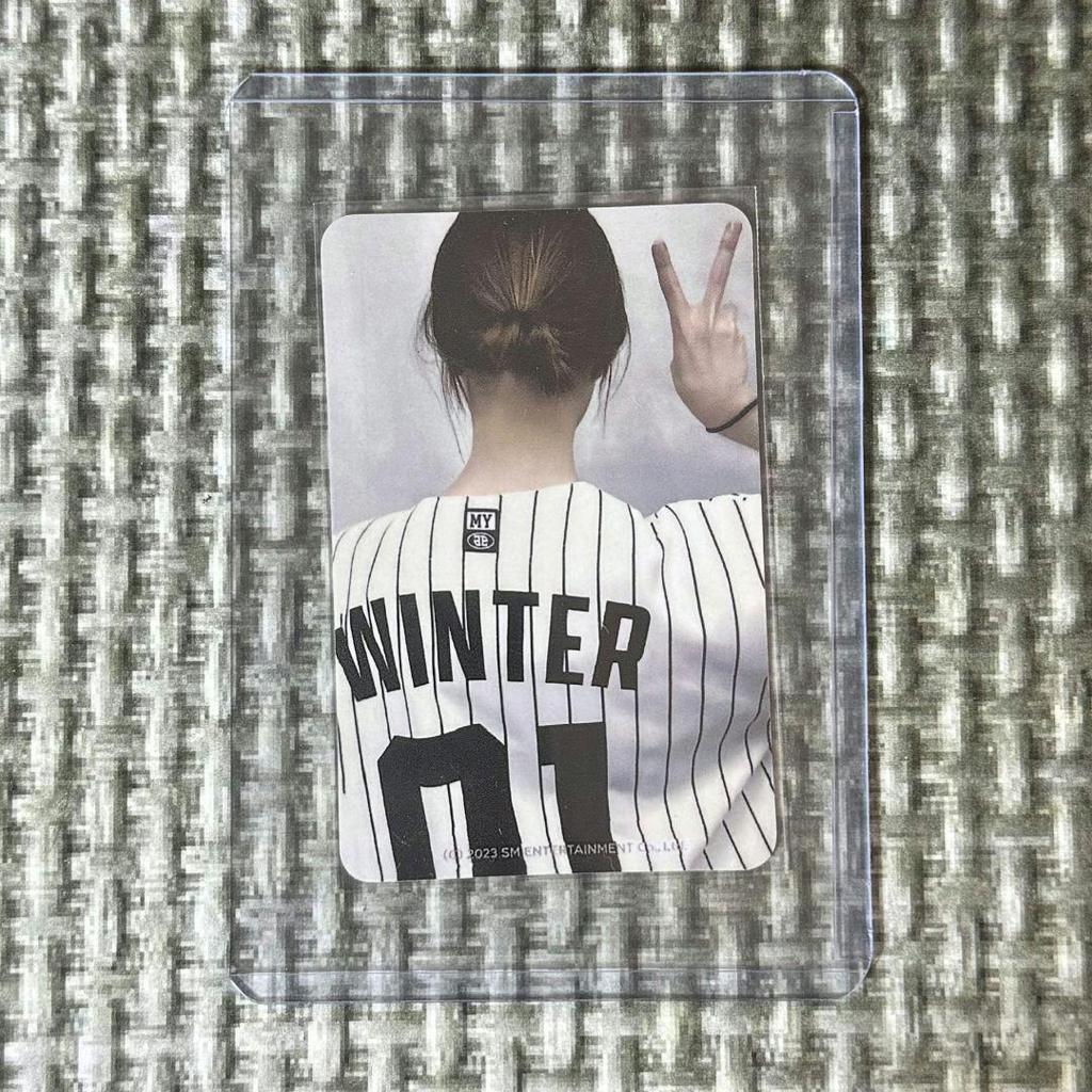 [ИСПОЛЬЗОВАННАЯ] зимняя коллекционная карточка aespa ограниченного выпуска