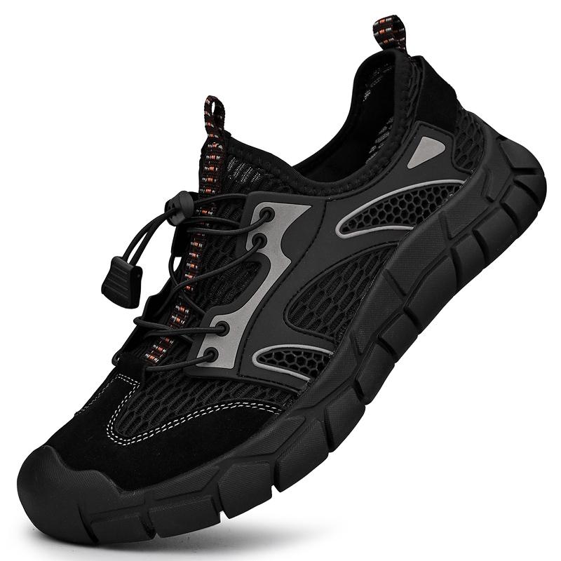 Fashion Summer Men Soft Bottom Sandals Casual Leather Sandals Fashion Flat Designer Beach Shoes Outdoor Waterproof Hollow Out Sneakers