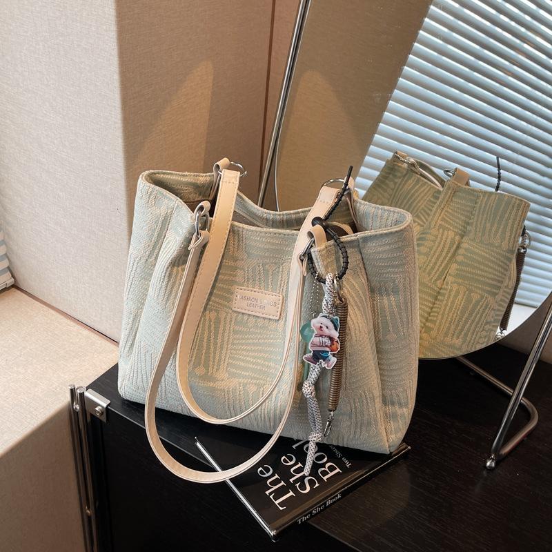 Классическая сумка-тоут женская большой вместимости новая повседневная весенне-летняя универсальная высококлассная на плечо