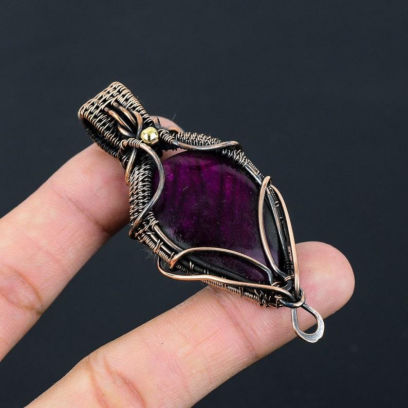 Фиолетовый лабрадоритовый медный кулон, обернутый медной проволокой, кулон ручной работы, медное ювелирное украшение, подарок для ее матери, драгоценный камень лабрадорит