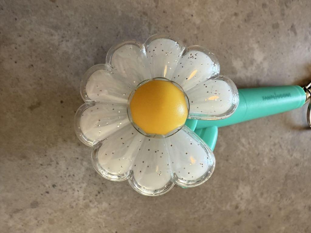 [USED] GDRAGON BIGBANG Flower Keychain Mint Green