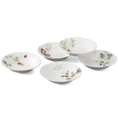 Набор тарелок NARUMI Bowl Lucy Garden 16 см с узором из ягод, набор из 5 стильных рельефных тарелок, подарок на свадьбу, можно разогревать в микроволновке, можно мыть в посудомоечной машине, подарочная коробка